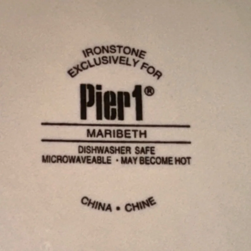Set of 4 Pier 1 Retired Maribeth 8.5” Stoneware Salad Scalloped Plates